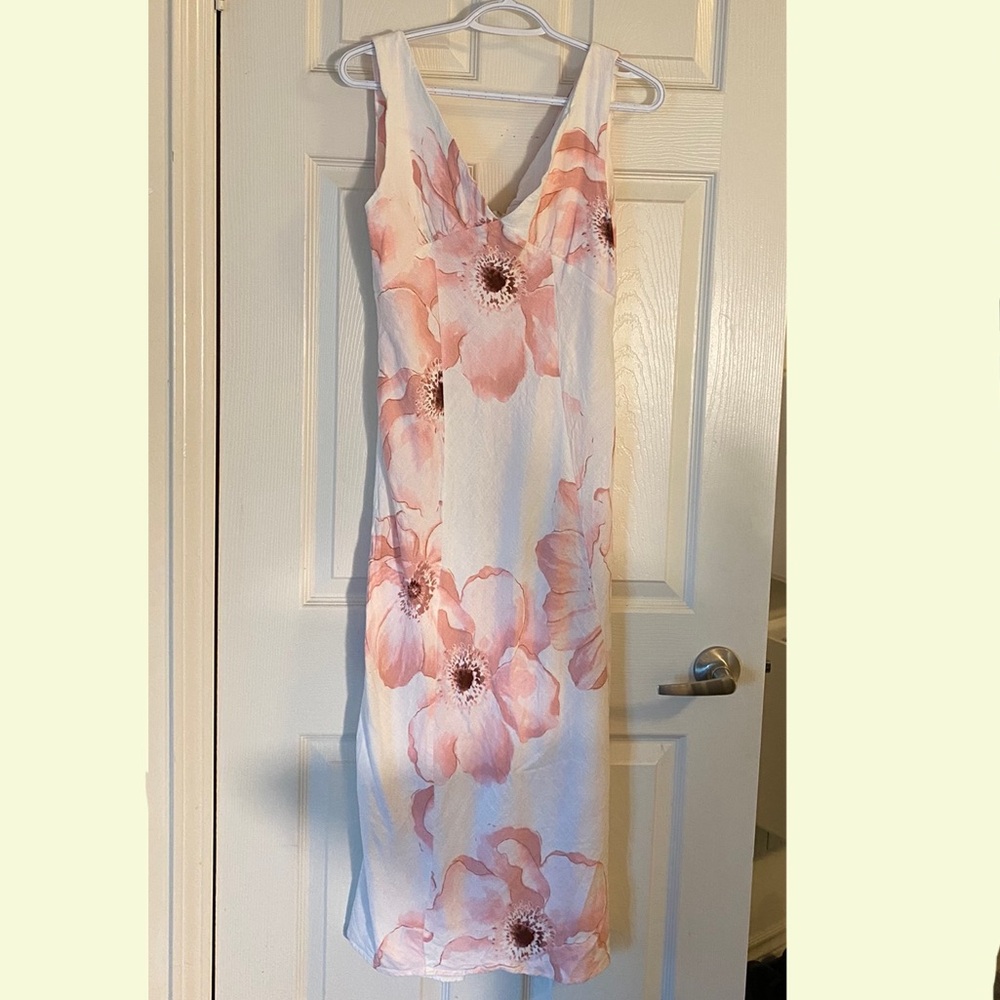 White Floral V neck linen blend summer dress - Picture 2 of 14